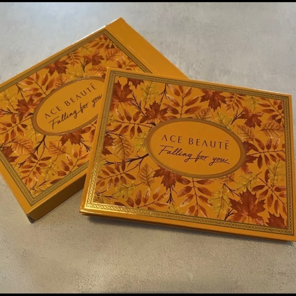 ace beaute falling for you eyeshadow palette